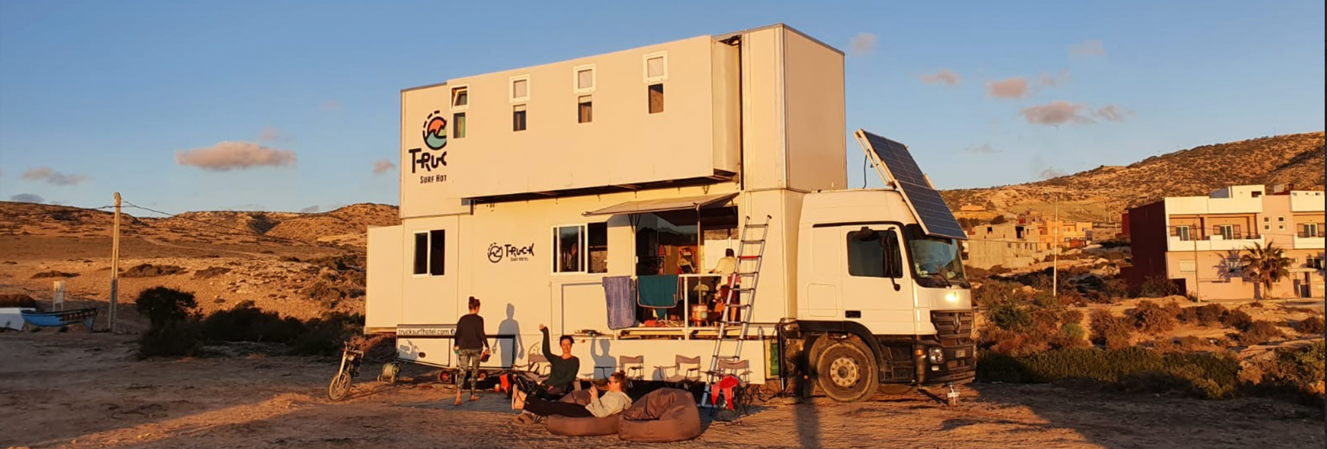 Truck Surf Hotel