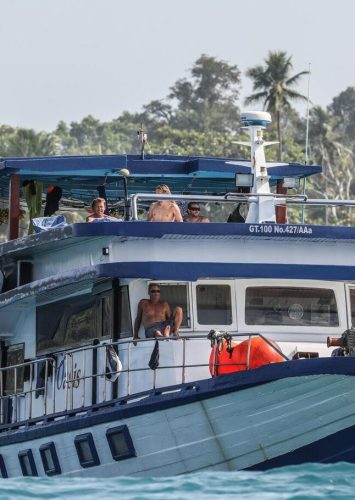 Oasis Charters Mentawai Galeria